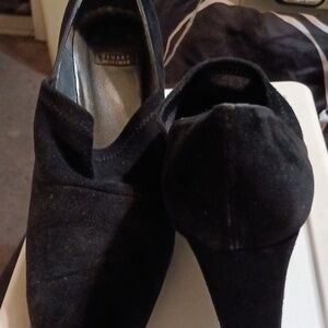 Suede pumps and black ankle boots